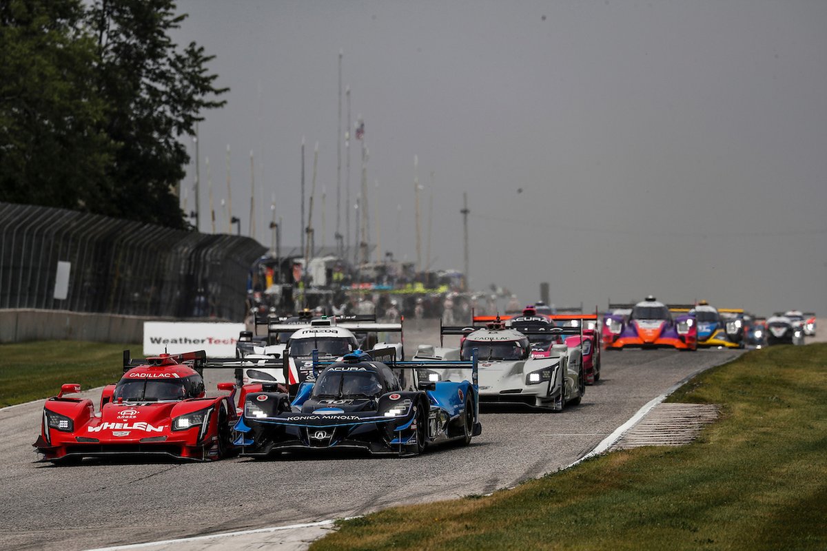 #31 Action Express Racing Cadillac DPi: Felipe Nasr, Pipo Derani, #10 Wayne Taylor Racing Acura ARX-05 Acura DPi: Ricky Taylor, Filipe Albuquerque, #55 Mazda Motorsports Mazda DPi: Oliver Jarvis, Harry Tincknell, #01 Chip Ganassi Racing Cadillac DPi: Renger van der Zande, Kevin Magnussen