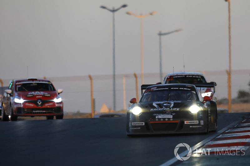 #37 Tsunami R.T. Porsche 991 Cup MR II: Андрій Круглик, Ком Ледогар, Олександр Гайдай, Алессіо Ровер