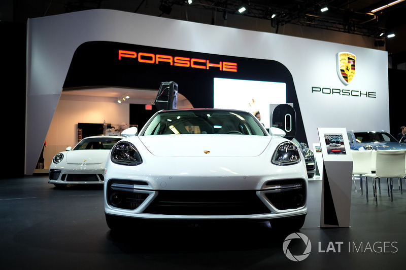 Porsche Panamera Turbo S e-Hybrid