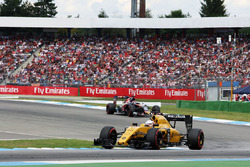 Kevin Magnussen, Renault Sport F1 Team RS16
