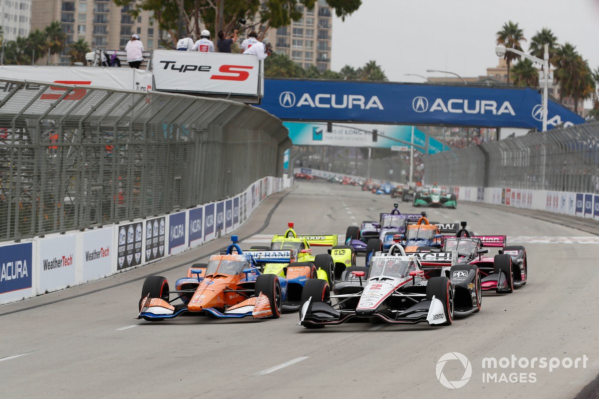 Josef Newgarden, Team Penske Chevrolet, Scott Dixon, Chip Ganassi Racing Honda, Simon Pagenaud, Team Penske Chevrolet, Helio Castroneves, Meyer Shank Racing Honda, start, green flag