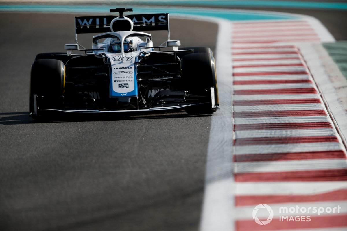 Jack Aitken saat turun dengan Williams FW43 dalam sebuah kesempatan.