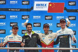 Podium: Race winner Esteban Guerrieri, Campos Racing, Chevrolet RML Cruze TC1, second place Yann Ehrlacher, RC Motorsport, Lada Vesta , third place Nicky Catsburg, Polestar Cyan Racing, Volvo S60 Polestar TC1