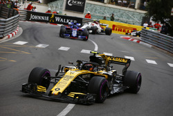 Карлос Сайнс, Renault Sport F1 Team RS18, Брендон Хартли, Scuderia Toro Rosso STR13, и Шарль Леклер, Alfa Romeo Sauber C37