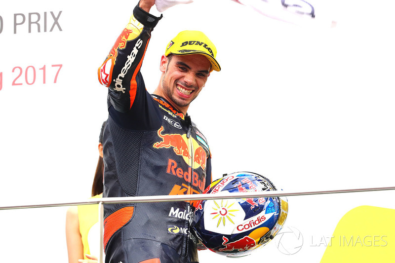 Podium: Ganador, Miguel Oliveira, Red Bull KTM Ajo