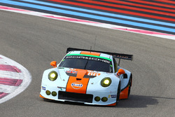 #86 Gulf Racing Porsche 911 RSR: Michael Wainwright, Adam Carroll, Benjamin Barker