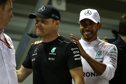 Yarış galibi Lewis Hamilton, Mercedes AMG F1, 3. Valtteri Bottas, Mercedes AMG F1 takım ile