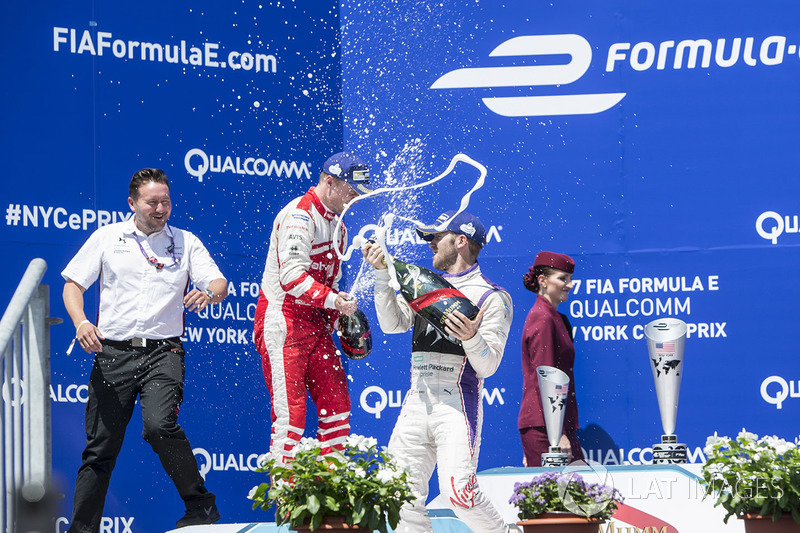 Podio: ganador Sam Bird, DS Virgin Racing, segundo lugar Felix Rosenqvist, Mahindra Racing,y tercer lugar Nick Heidfeld, Mahindra Racing