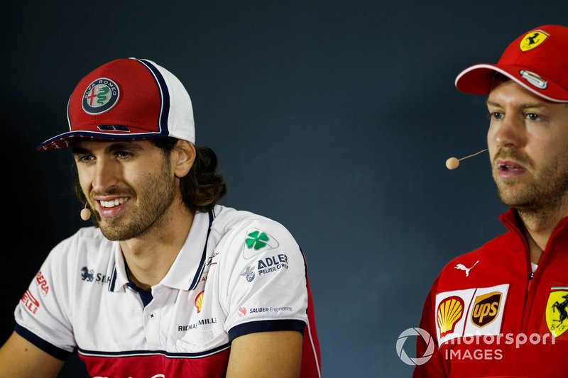 Antonio Giovinazzi, Alfa Romeo Racing e Sebastian Vettel, Ferrari, in conferenza stampa