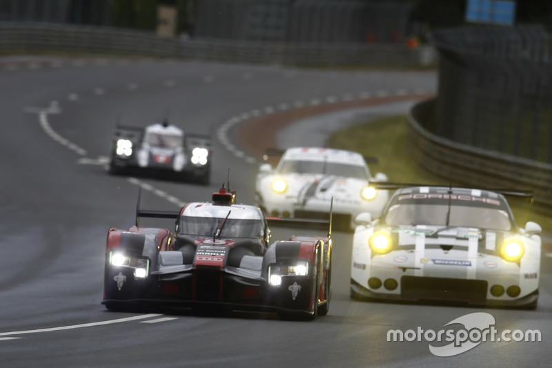 #8 Audi Sport Team Joest Audi R18 e-tron quattro: Lucas di Grassi, Loic Duval, Oliver Jarvis