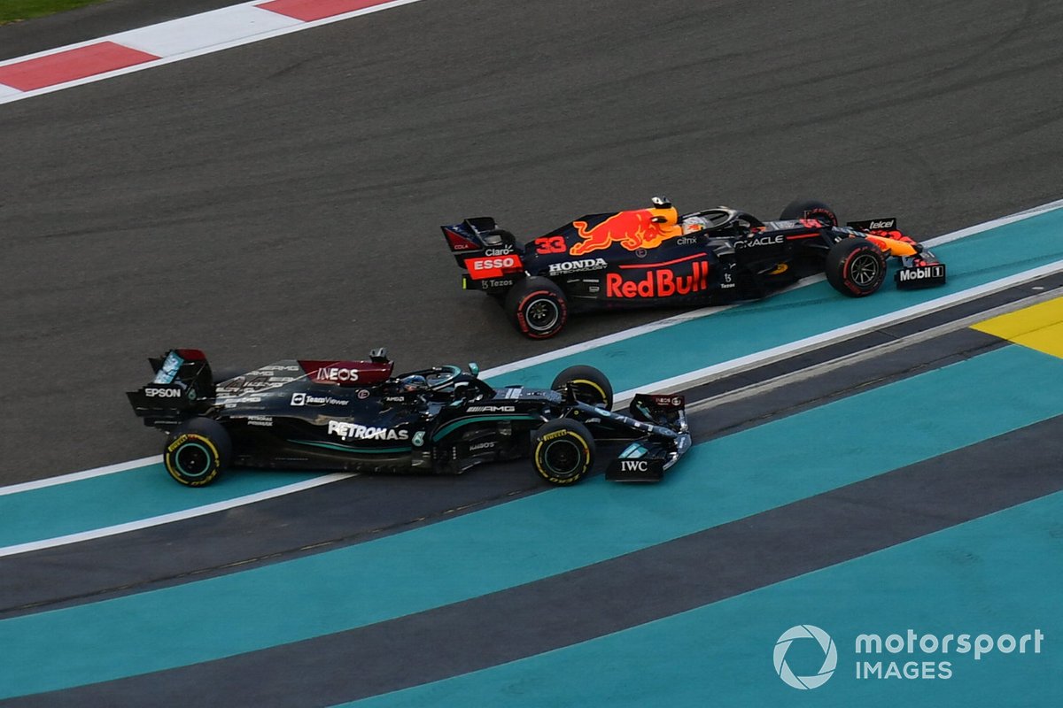 Lewis Hamilton, Mercedes, Max Verstappen, Red Bull Racing lead battle