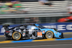 #77 Dempsey Proton Competition Porsche 911 RSR: Christian Ried, Matteo Cairoli, Marvin Dienst