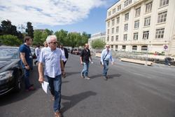 Charlie Whiting in Baku om het circuit in inspecteren
