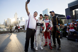 Alex Tai, Team Principal, DS Virgin Racing, Sam Bird, DS Virgin Racing, Nick Heidfeld, Mahindra Raci