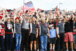 Guenther Steiner, Takım Patronu, Haas F1 Team, Kevin Magnussen, Haas F1 Team, Gene Haas, Takım Sahib