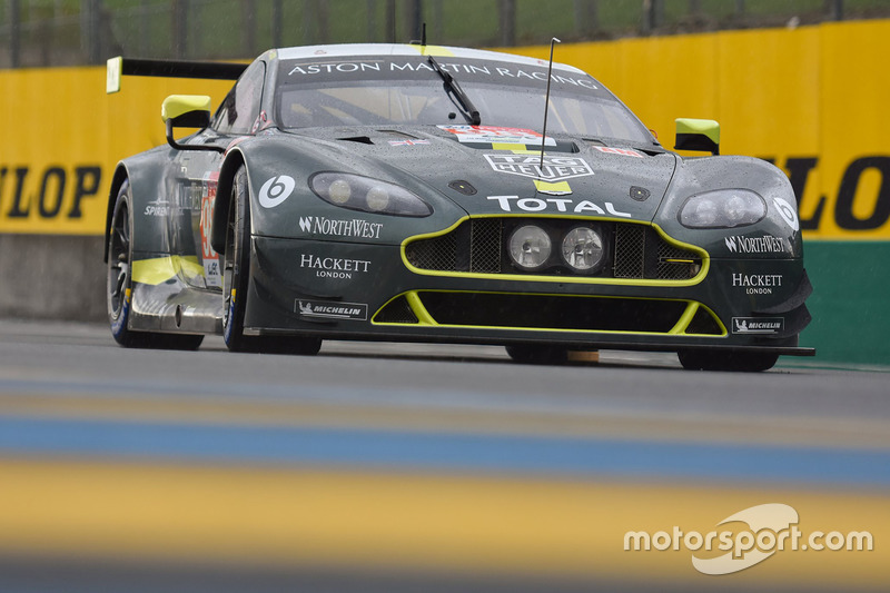 #98 Aston Martin Racing Aston Martin Vantage: Пол далла Лана, Педро Ламі, Матіас Лауда