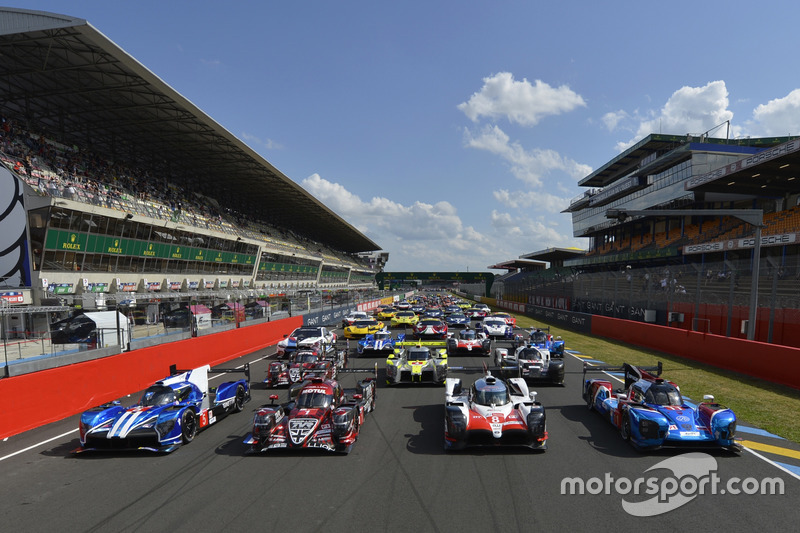 Foto oficial de grupo de coches