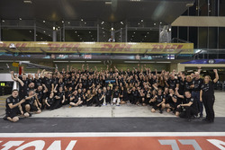 Toto Wolff, Valtteri Bottas, Mercedes AMG F1, su esposa, Emelia, Lewis Hamilton, Mercedes AMG F1