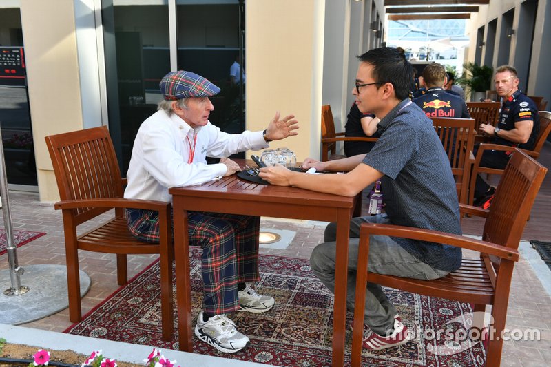 In gesprek met Sir Jackie Stewart in Abu Dhabi.