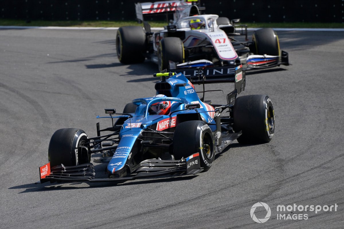 Esteban Ocon, Alpine A521, Mick Schumacher, Haas VF-21