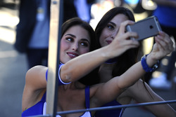 Lovely grid girls