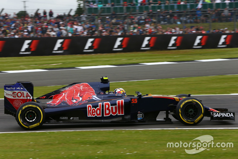 Карлос Сайнс-молодший, Scuderia Toro Rosso STR11