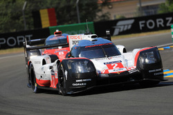#2 Porsche Team Porsche 919 Hybrid: Timo Bernhard, Earl Bamber, Brendon Hartley