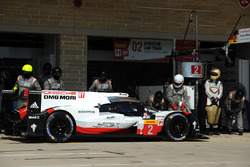 Экипаж №2 команды Porsche Team, Porsche 919 Hybrid: Брендон Хартли, Эрл Бамбер, Тимо Бернхард