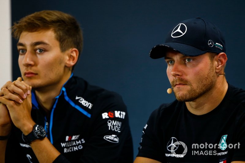 Valtteri Bottas, Mercedes AMG F1, and George Russell, Williams Racing