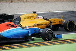 Кевін Магнуссен, Renault Sport F1 Team RS16, Естебан Окон, Manor Racing MRT05