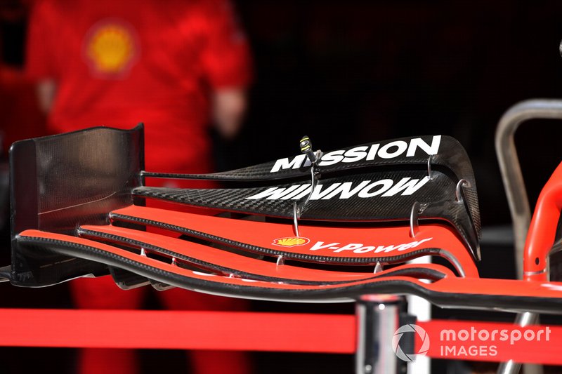 Ala anteriore della Ferrari SF90 con l'andamento dei flussi outwash