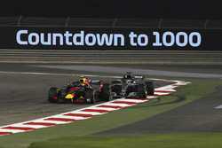 Зіткнення Макса Ферстаппена (Red Bull RB14 TAG Heuer) і Льюіса Хемілтона (Mercedes AMG F1 W09)