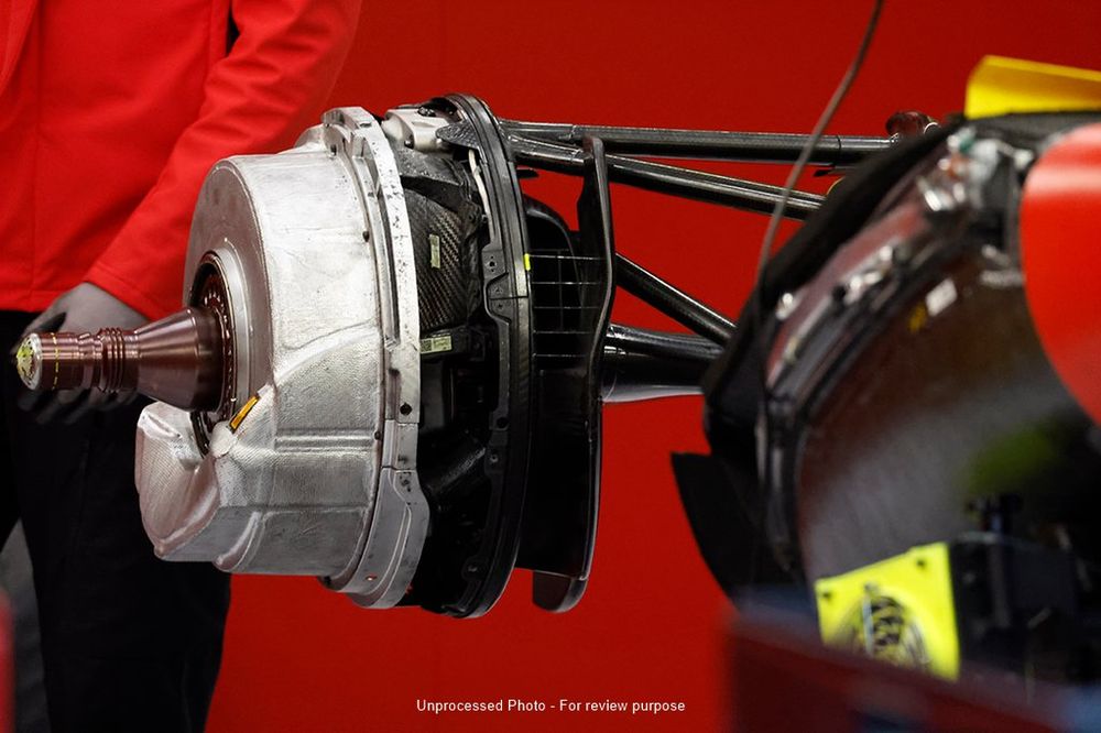 Ferrari SF-23 detalle tambor de freno
