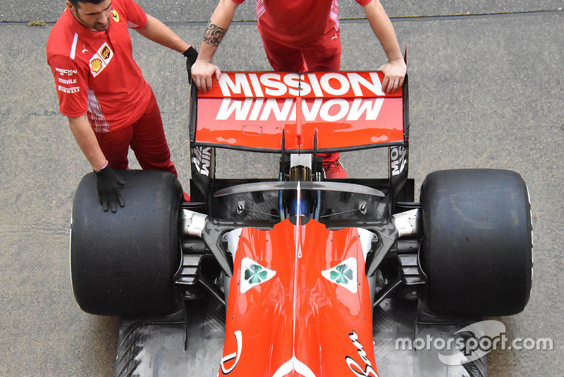 Ferrari SF71H, dettaglio del nuovo fondo posteriore con lo slot finale più lungo