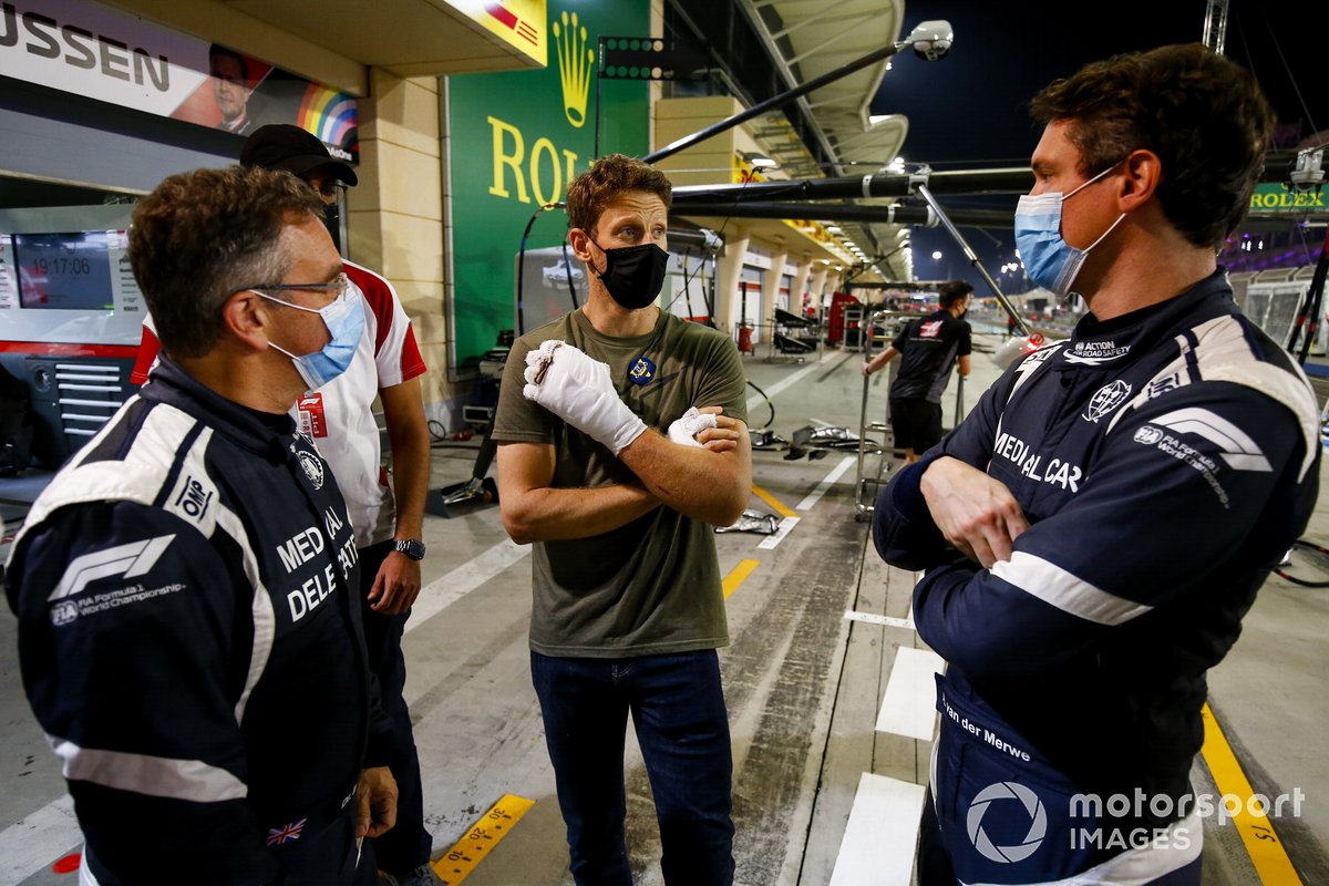 El accidente de Grosjean en Bahrein en 2020 llamó la atención sobre el trabajo del equipo de autos médicos de F1