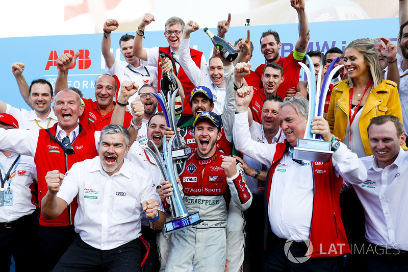 Perayaan podium Audi Sport ABT Schaeffler