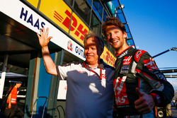 Gene Haas, Presidente Haas Automotion festeggia il sesto posto per Romain Grosjean, Haas F1 Team al