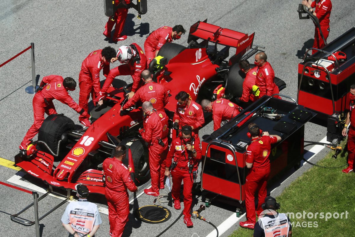Charles Leclerc, Ferrari SF1000, sur la grille