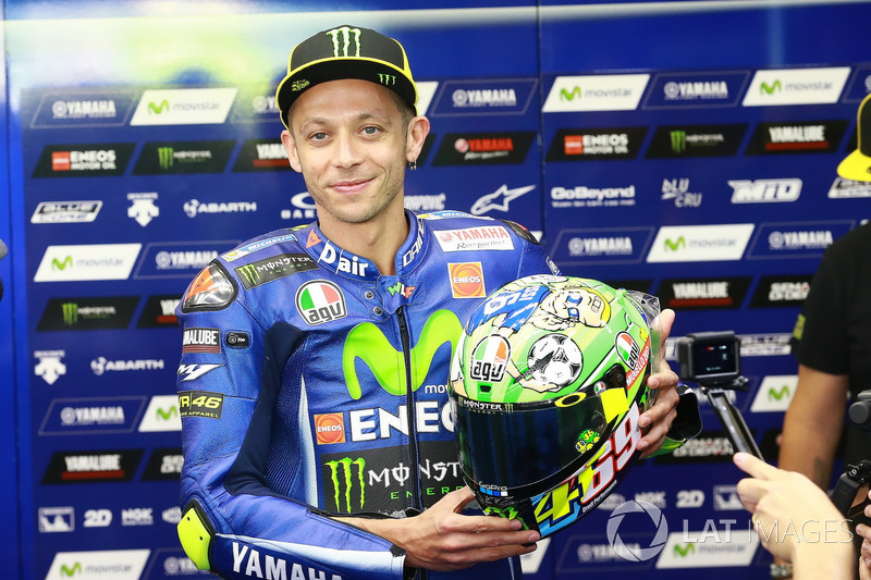 Valentino Rossi, Yamaha Factory Racing nuevo casco