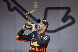 Race winner Daniel Ricciardo, Red Bull Racing, with his trophy