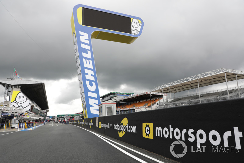 Motorsport.com and Motorsport.tv logos