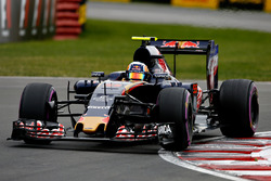 Карлос Сайнс-молодший, Scuderia Toro Rosso STR11