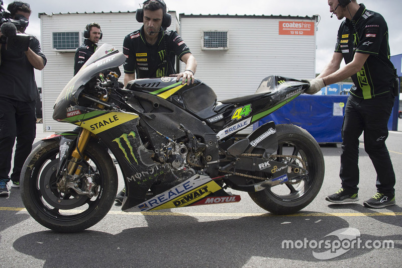 Пол Еспаргаро, Tech 3 Yamaha, байк після аварії