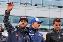 Даніель Ріккардо, Red Bull Racing, Маркус Ерікссон, Sauber F1 Team, Джоліон Палмер, Renault Sport F1