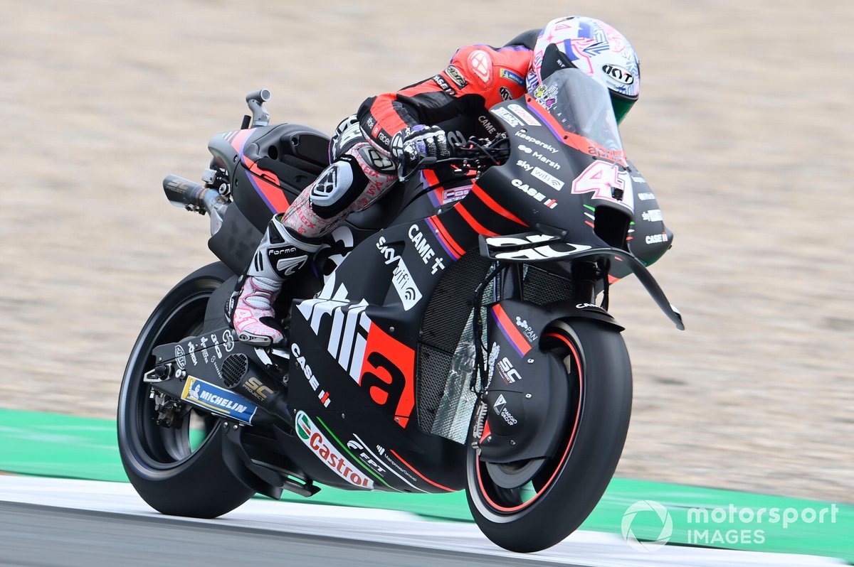 Aleix Espargaro won in Argentinië, maar werkte in Assen zijn beste race van het seizoen af. Hij reed na een aanrijding met Fabio Quartararo terug naar het podium.