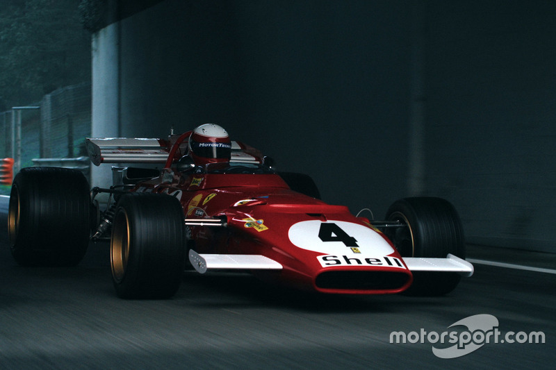 Ferrari 312B на трасі в Монці на зйомках документального фільму з однойменною назвою. Гонщик - Паоло Барілла