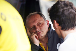 Frederic Vasseur, Renault Sport F1 Team Racing Director with Jolyon Palmer, Renault Sport F1 Team