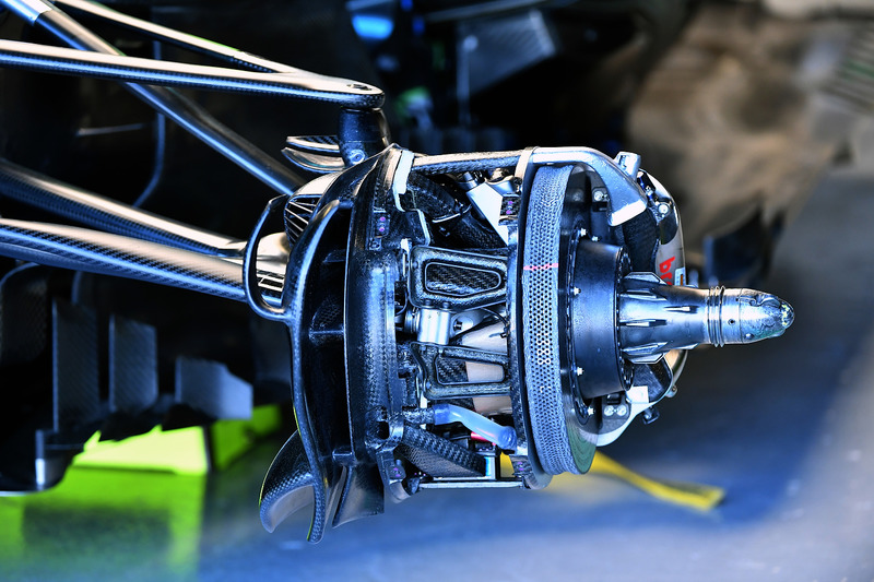 Eje delantero del Mercedes-AMG F1 W09