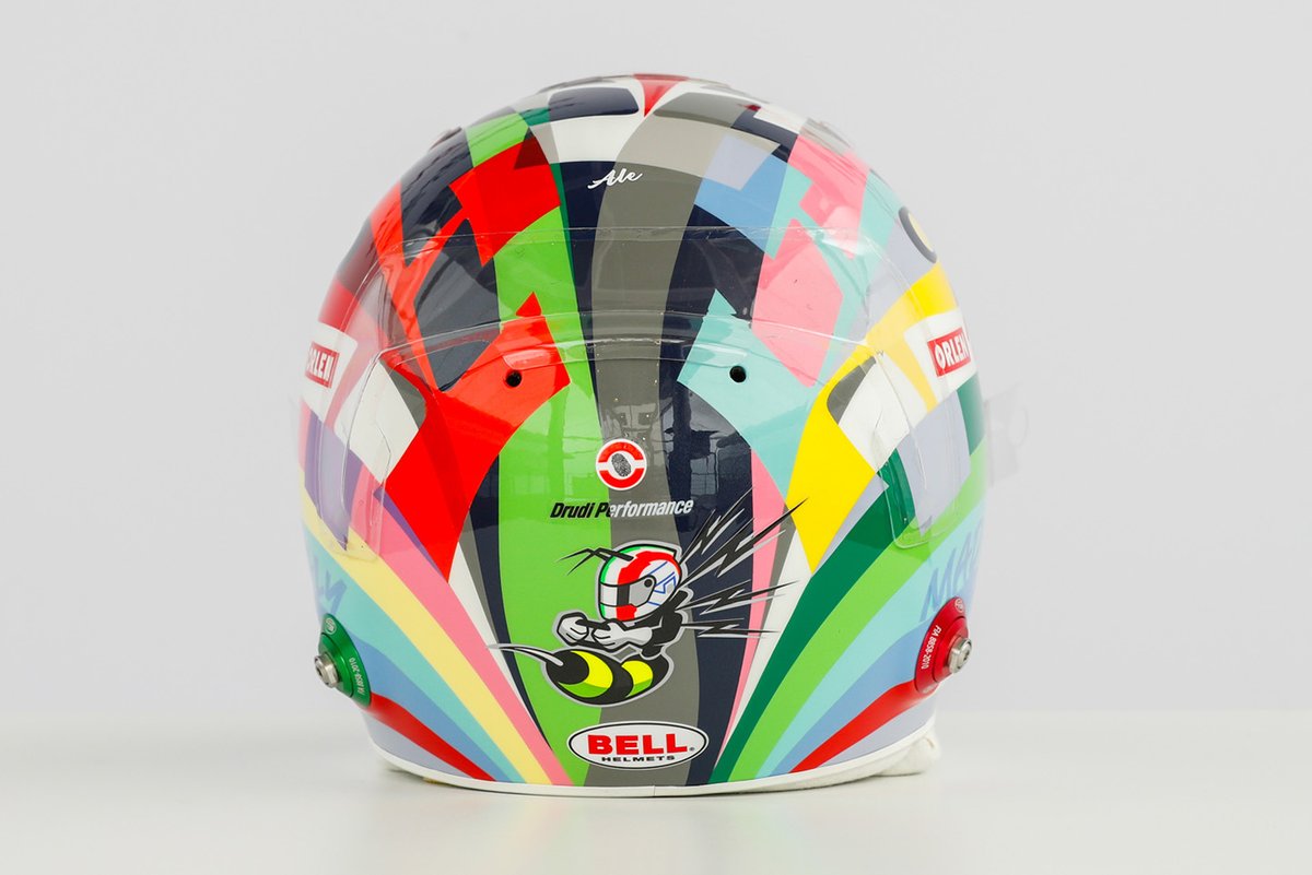 Helm milik Antonio Giovinazzi, Alfa Romeo Racing, yang akan dipakai di F1 GP Emilia Romagna, seri kedua musim ini yang digelar April 2021 lalu.