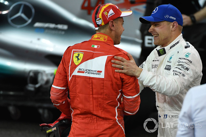 Pole Valtteri Bottas, Mercedes AMG F1 ve Sebastian Vettel, Ferrari